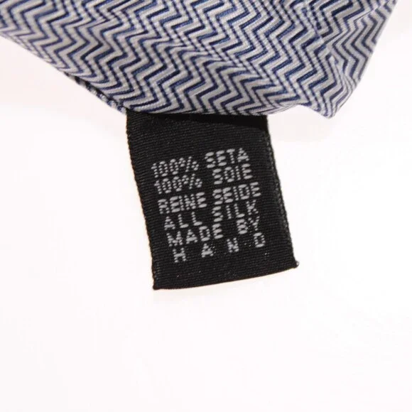 Drake's NWT Neck Tie in Blue & White Mini Chevron Pattern 100% Silk